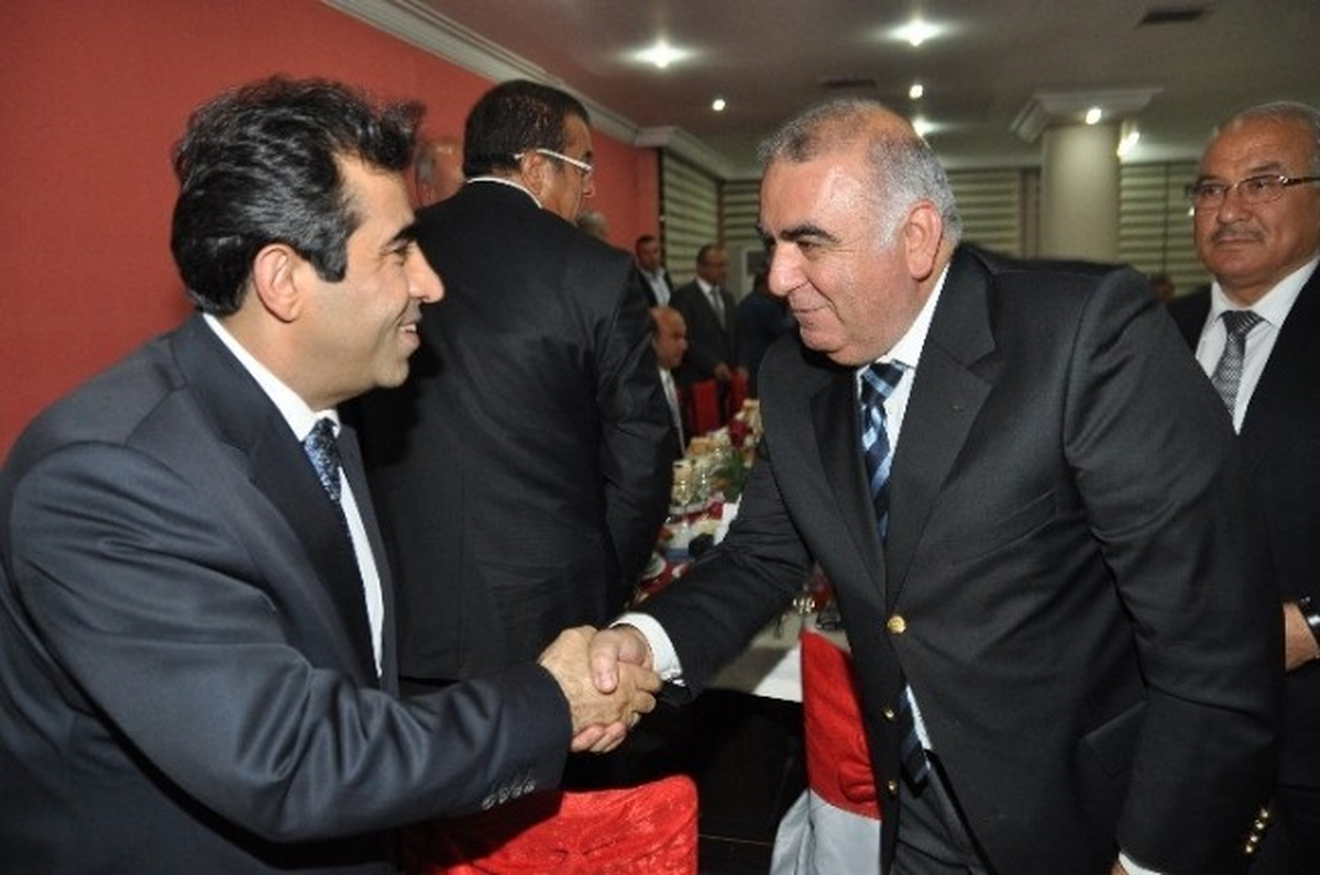 Güzeloğlu\'dan Emniyet Müdürlüğü\'ne Araç Bağışlayan İşadamlarına Teşekkür