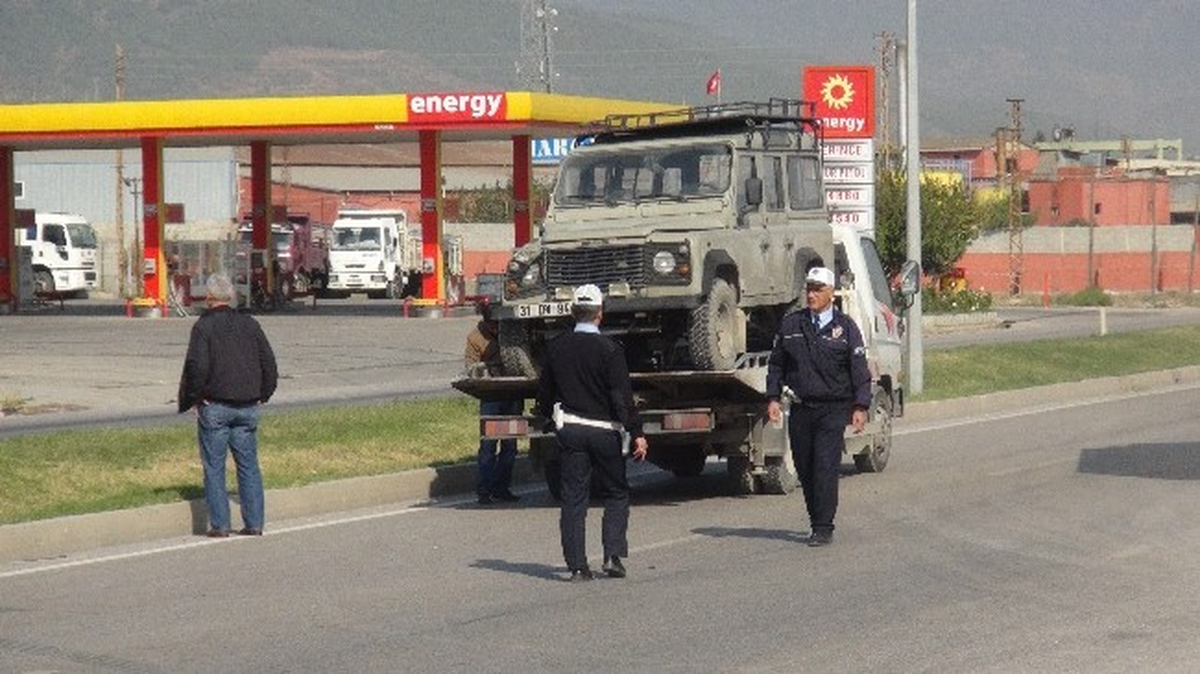 Hatay\'da Özel Harekat Aracı Devrildi: 3 Yaralı
