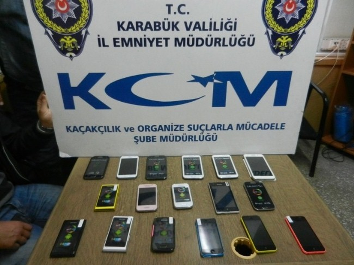 Karabük\'te 17 Kaçak Telefon Ele Geçirildi