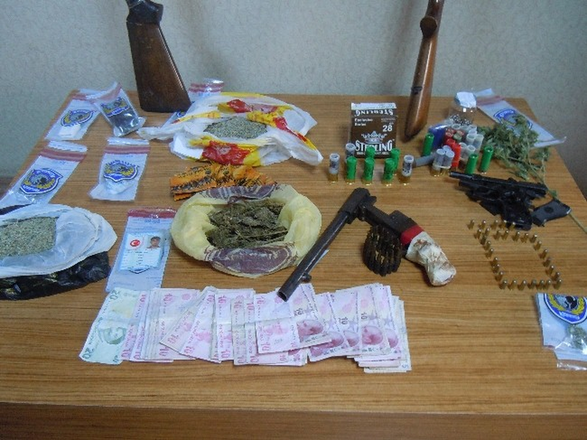 Kocaeli\'deki Uyuşturucu Operasyonuna 36 Tutuklama