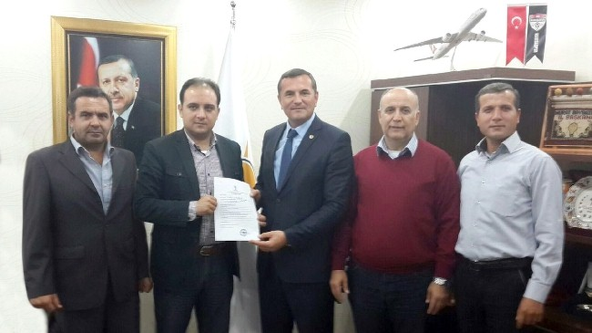 Köprübaşı\'nda CHP\'li Belediye Meclis Üyesi AK Parti\'ye Geçti