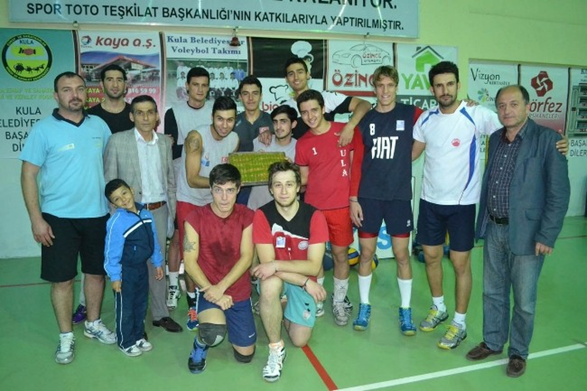 Kula Belediyespor\'a "Tatlı" Ziyaret