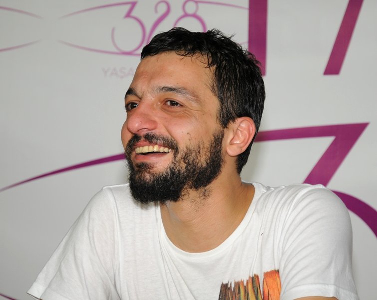 Mehmet Erdem Carrefour Bursa Alışveriş Merkezi\'nde