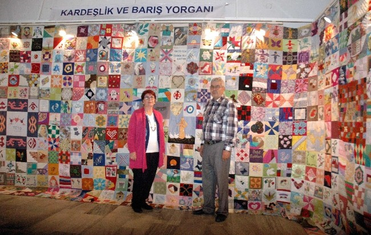 Guınnes\'e Aday Yorgan, Dünyayı Sevgi ve Barışla Örtecek