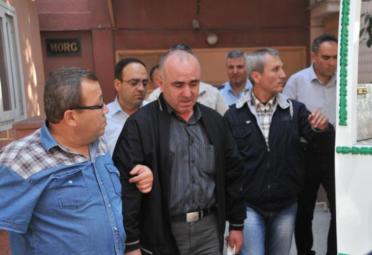 Polis Babasının Tabancasıyla İntihar Etti