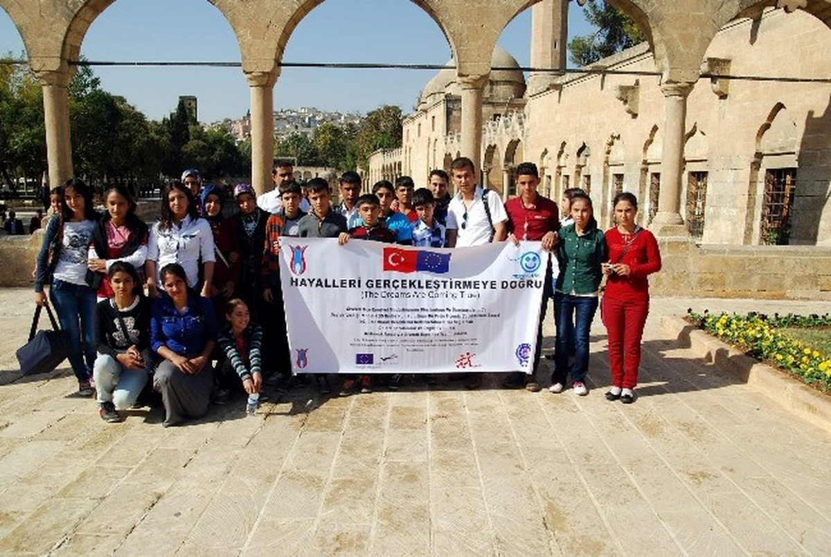 Polislerden Çocuklara Şanlıurfa Gezisi