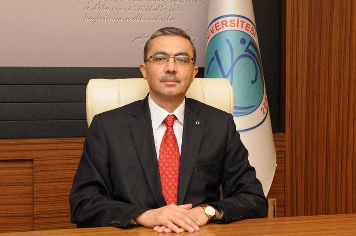 Rektör Güvenç\'in Kızılay Haftası Kutlama Mesajı
