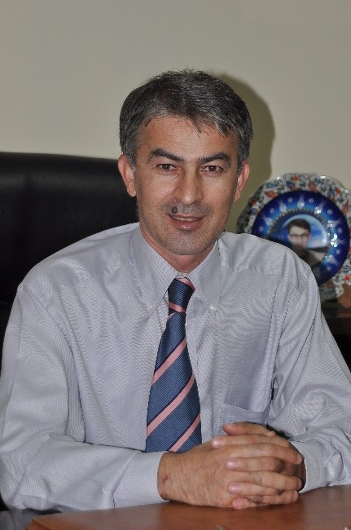 Sağlık-Sen\'den Başörtülü Vekillere Destek