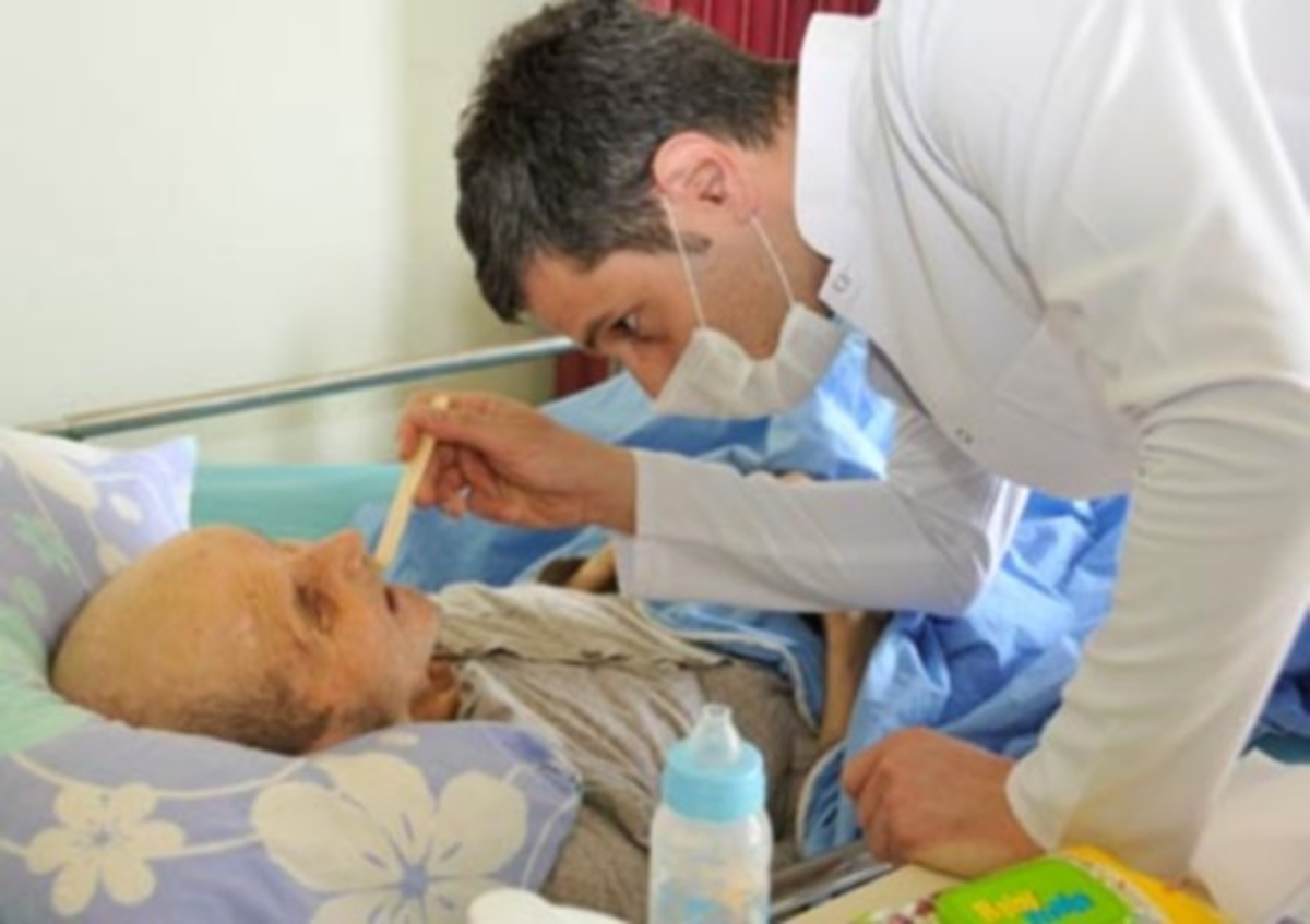 Selçuk Üniversitesi, Huzurevi\'nde Diş Taraması Yaptı