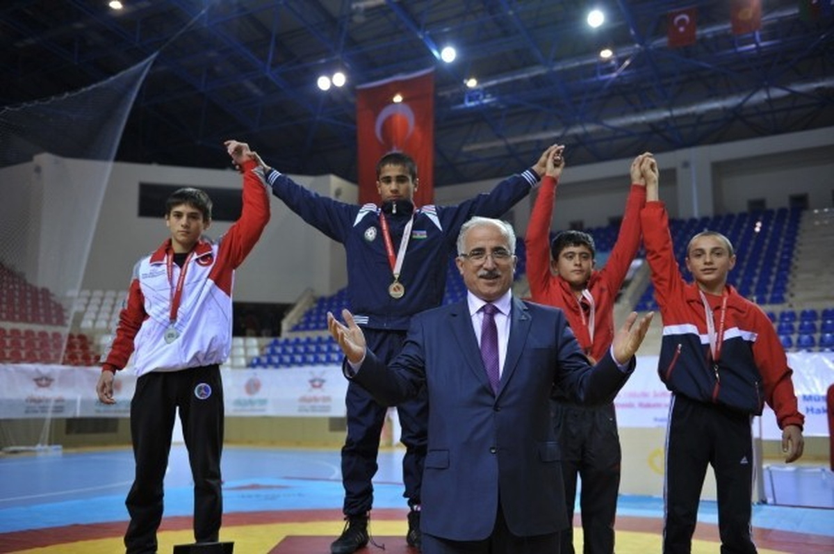 "Türk Dünyası Yıldızlar Serbest Güreş Turnuvası"