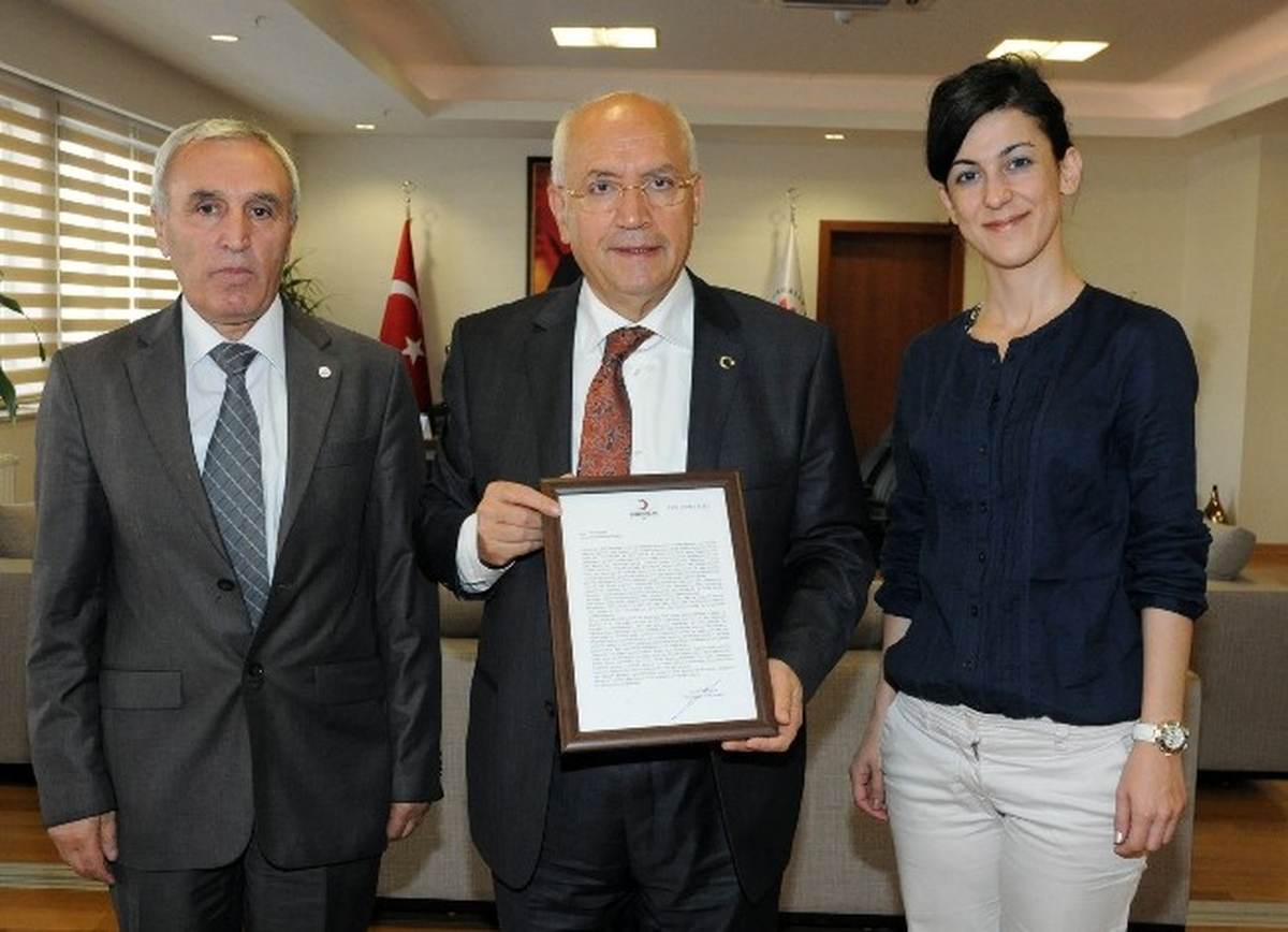 Türk Kızılayı Batıkent Şube Başkanı Ejder Toptaş\'dan, Başkan Yaşar\'a Ziyaret