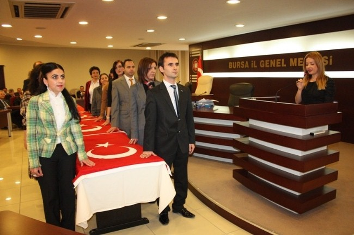 Yemin Ederek Memur Oldular