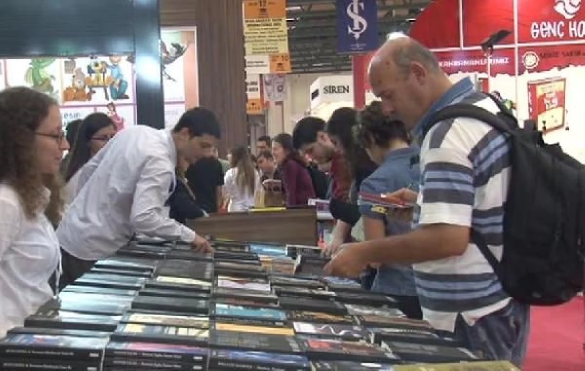 32. Uluslararası İstanbul Kitap Fuarı Açıldı