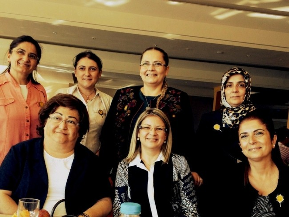AK Parti Antalya İl Kadın Kollarından Akşit\'e Ziyaret