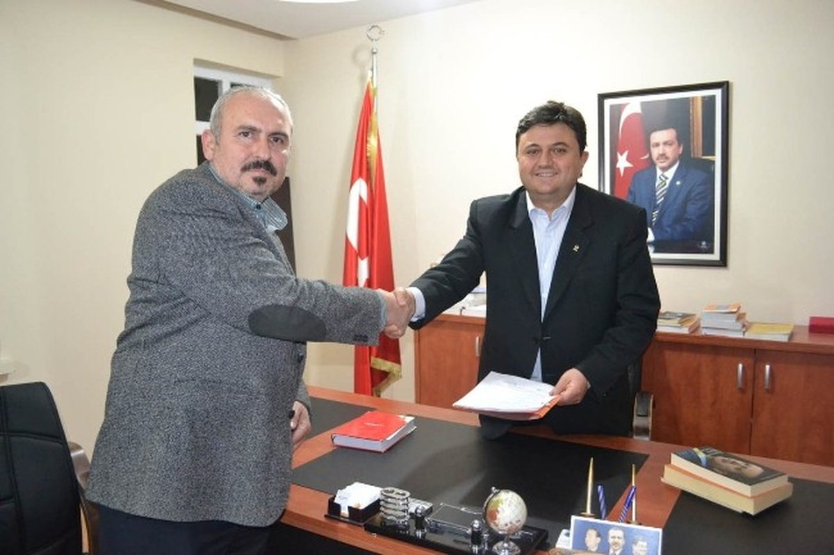 AK Parti\'den Kula İçin 4 Aday Adayı Başvurdu