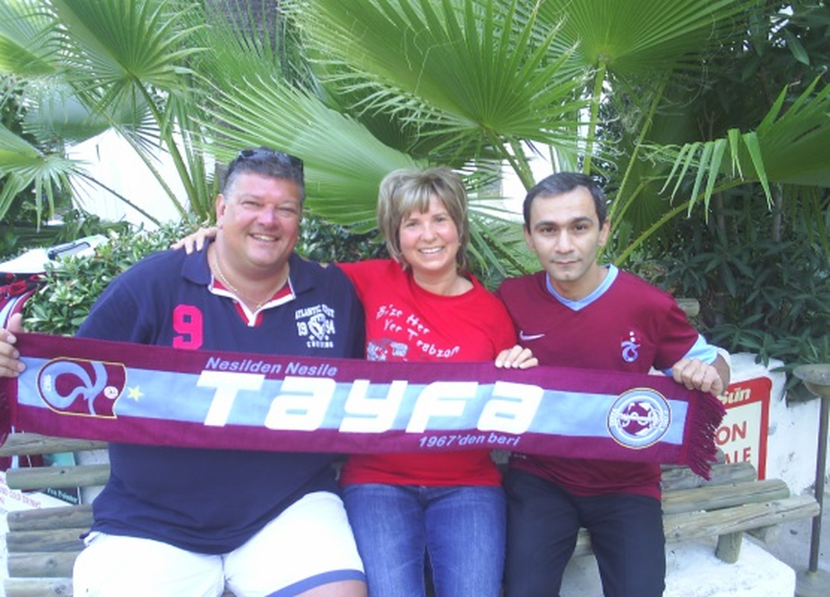 Alman Çiftin Trabzonspor Aşkı Sınır Tanımıyor