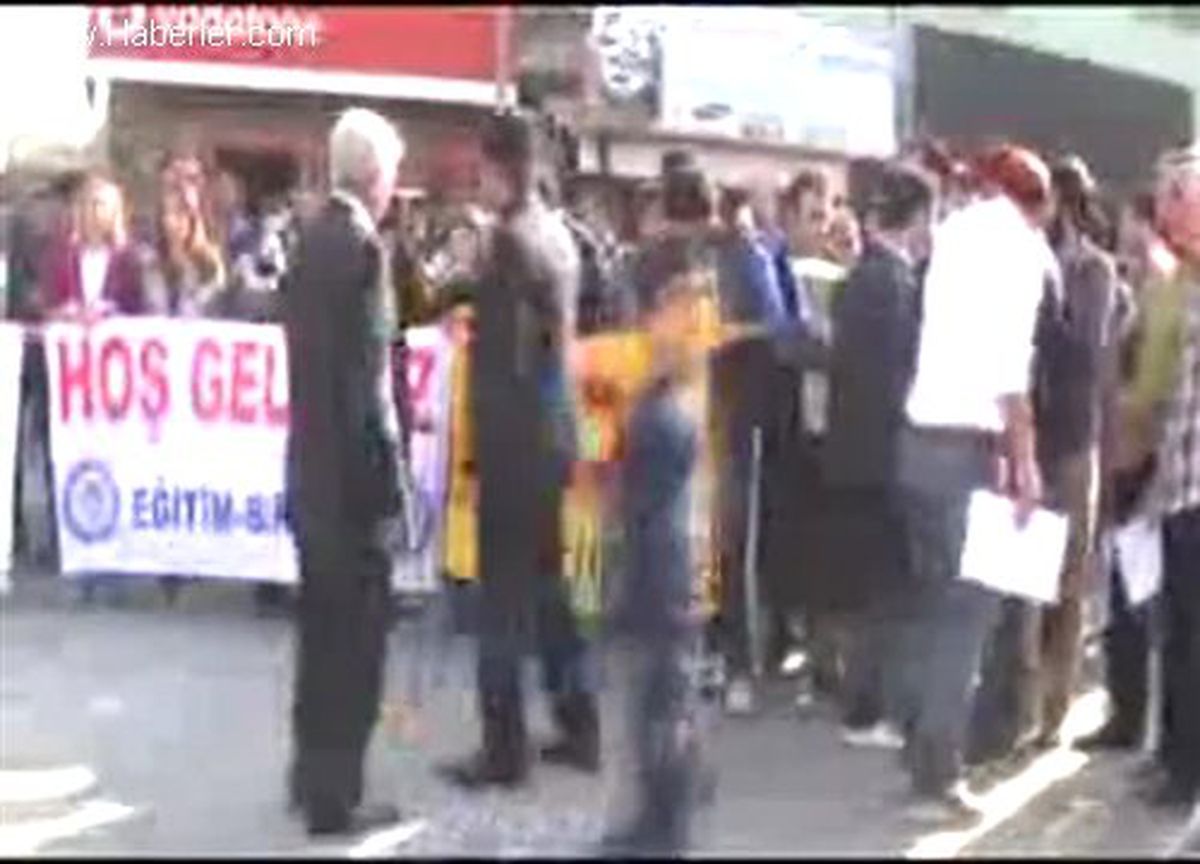 Ceylanpınar\'da Eğitimcilerden Eylem