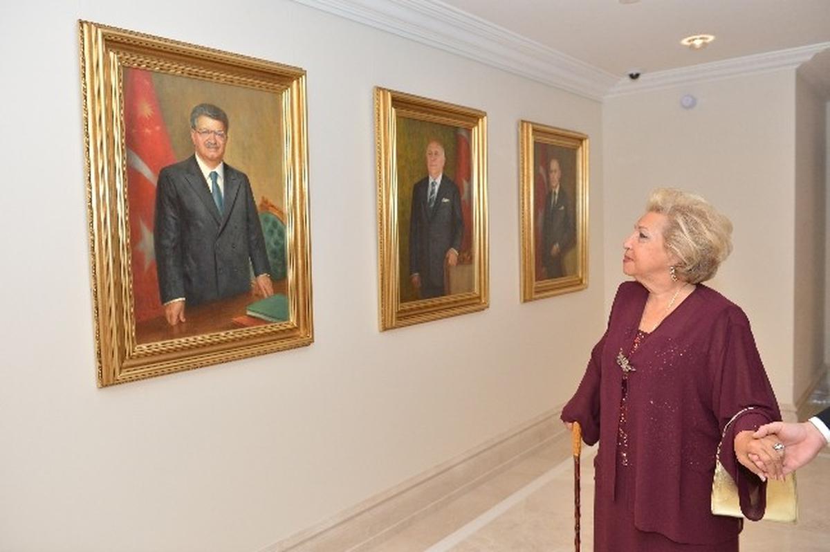 Eski Cumhurbaşkanlarının Yağlıboya Portreleri Çankaya Köşkü\'ndeki Yerini Aldı