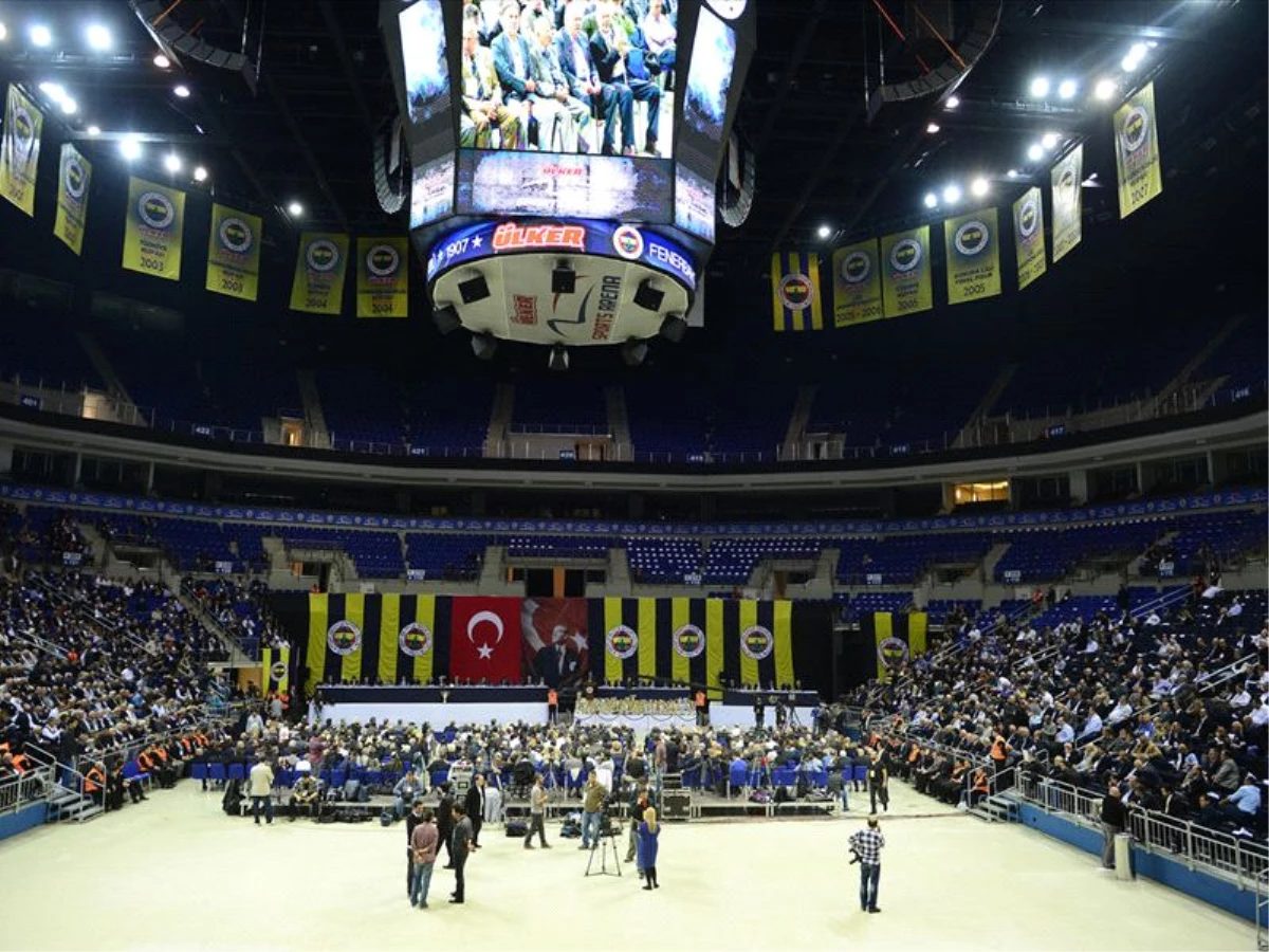 Fenerbahçe\'de Yönetim İbra Edildi!