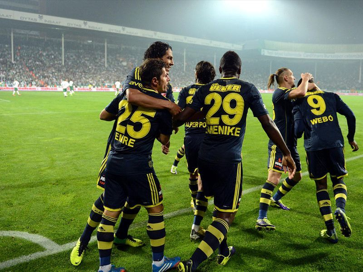 Fenerbahçe Bursaspor\'u 3-2 Mağlup Etti