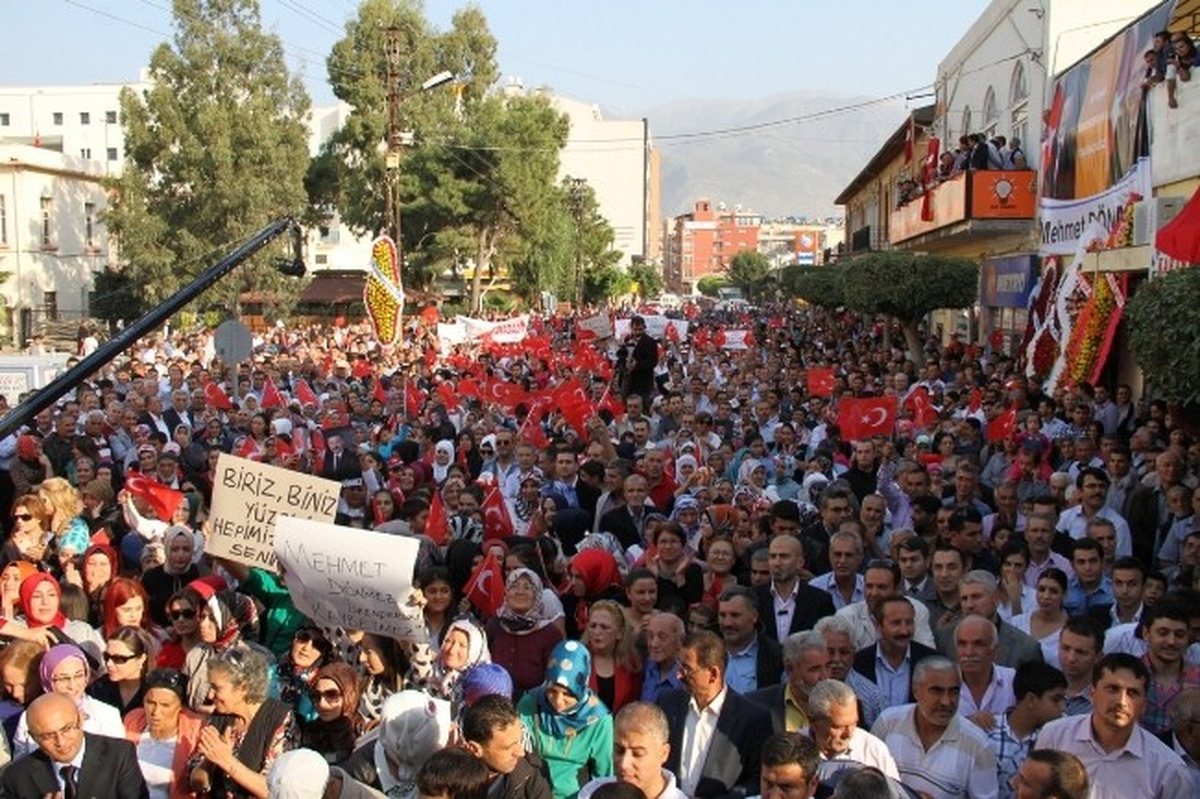 Hatay\'da AK Parti\'li İş Adamı Belediye Başkan Aday Adaylığını Açıkladı