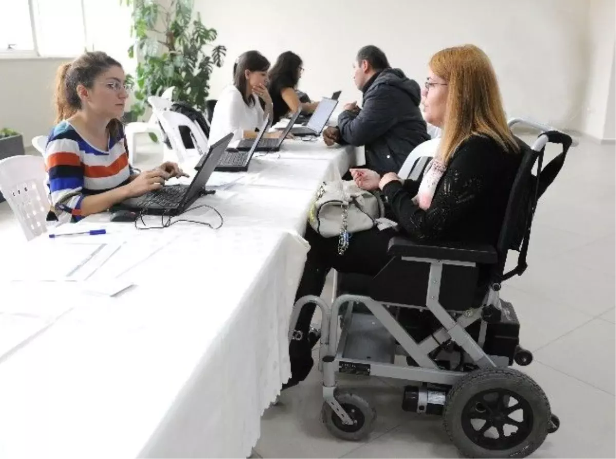 "İŞ Arayan Engellilerle İş Verenler Buluşturuldu"