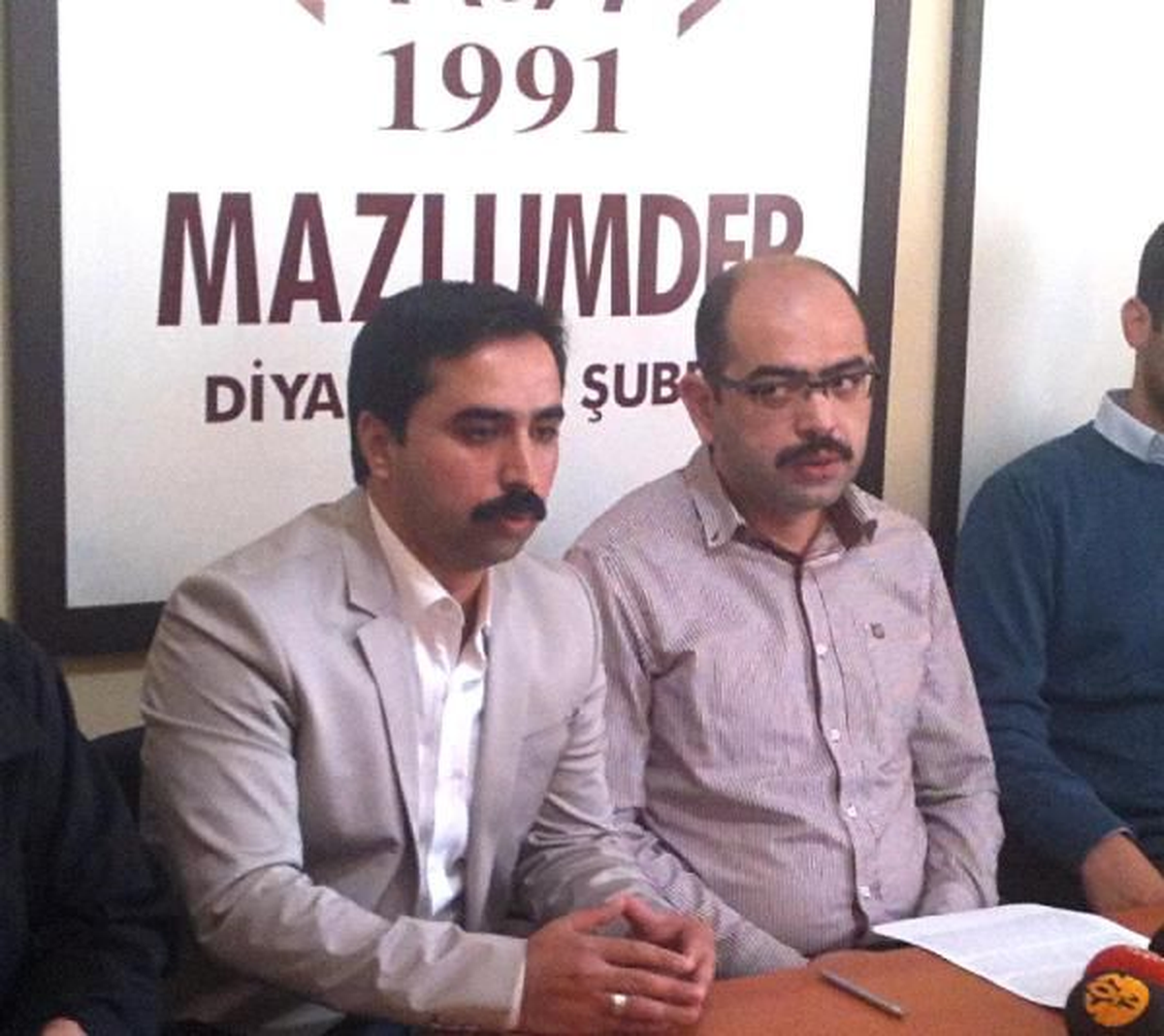 Mazlum Der\'den "Koruculuk Kaldırılsın" Kampanyası