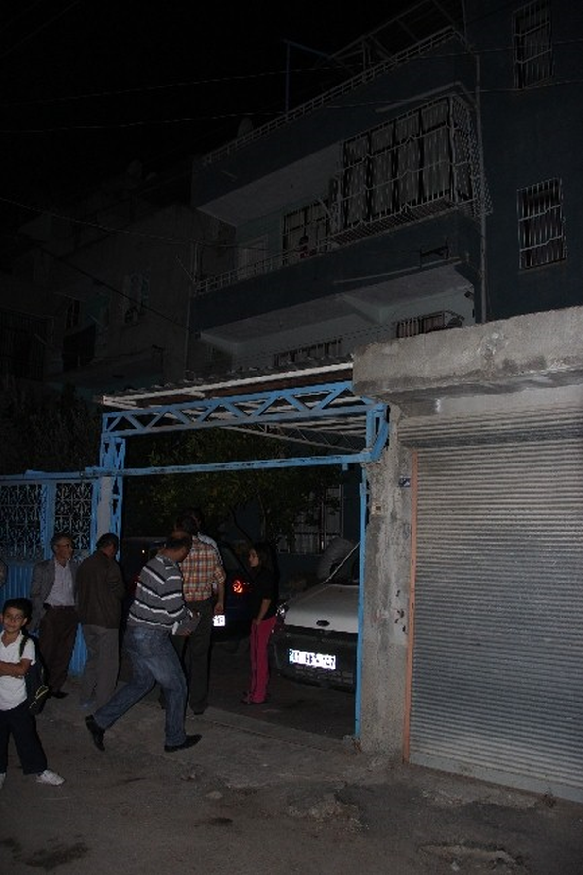 Polis Kızı "Dedikodu" Yüzünden İntihar Etmiş