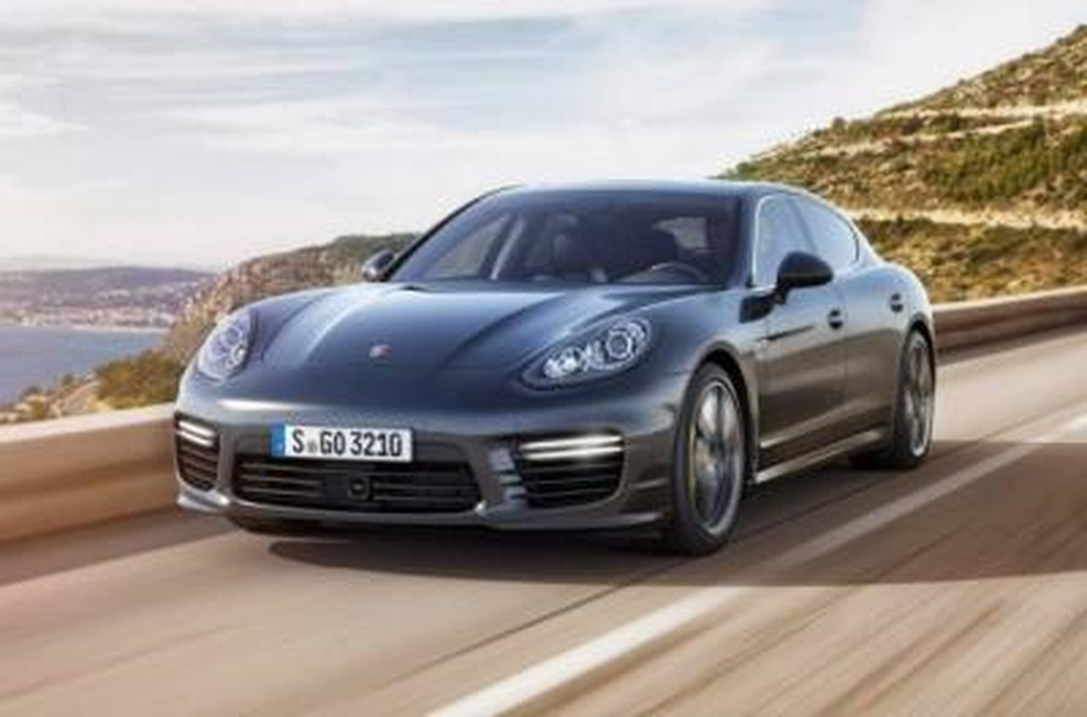 Porsche Panamera Turbo S Karşınızda