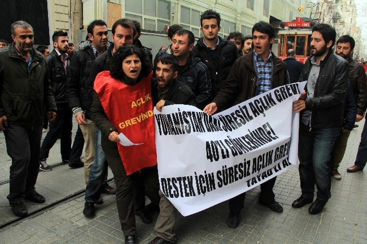 Taksim\'deki Göstericilere Polis Müdahalesi