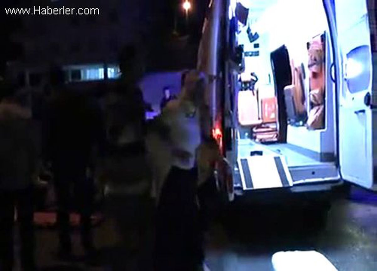 Kumluca\'da Trafik Kazası: 3 Yaralı