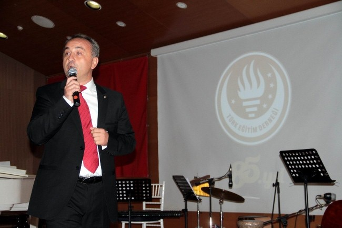 Türk Eğitim Derneği Cumhuriyetin 90. Yılını Kutladı