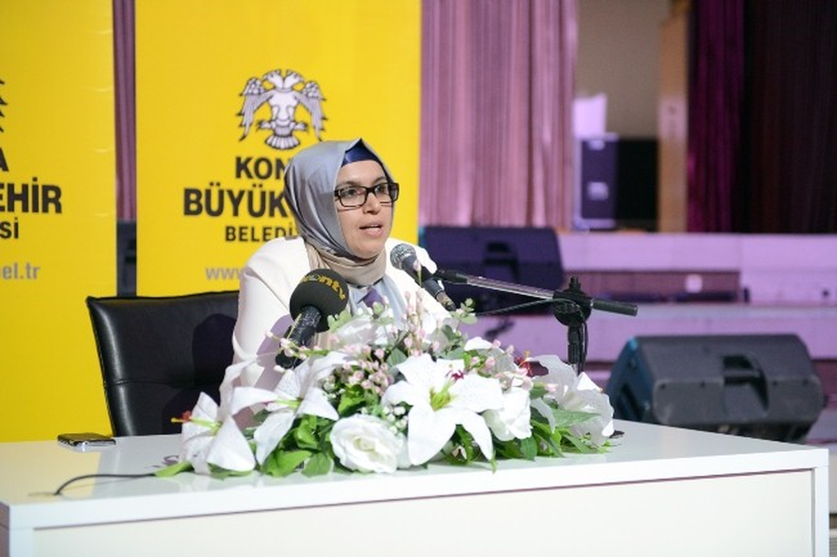 Yazar Sema Maraşlı: "Mutlu Evliliğin Sırrı, Mükemmeli Aramamak"
