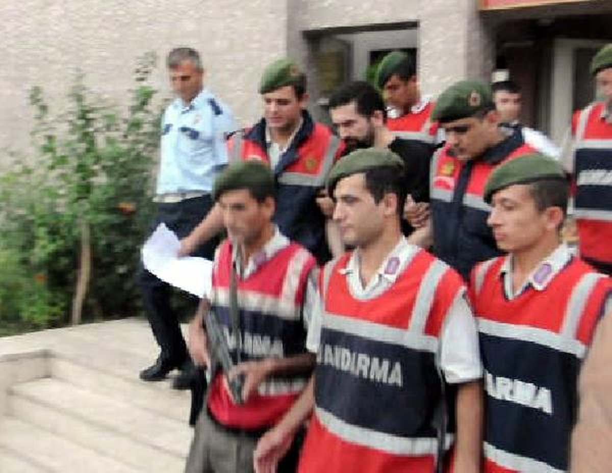 14 Yaşındaki Öğrencisini 2 Kez Kacıran Öğretmene 30 Yıl Hapis