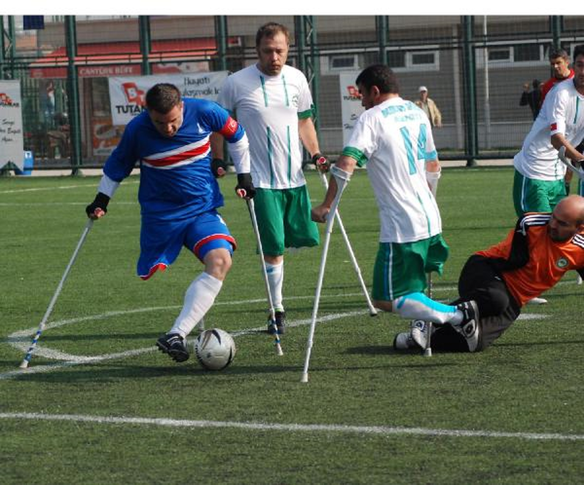 Ampute Futbolda İzmir Büyükşehir Şov Yaptı 11-0