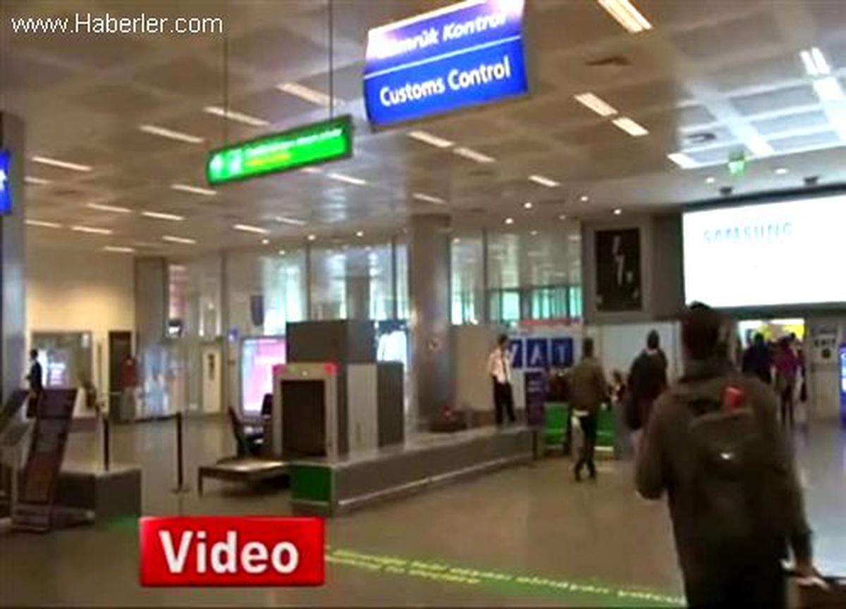 Atatürk Havalimanı\'nda Kamera Tepkisi