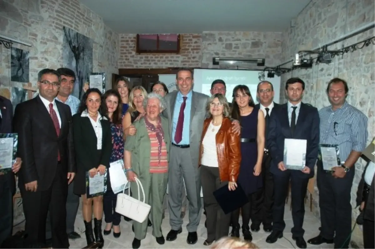 Ayvalık, Muhip Özyiğit\'i Unutmadı