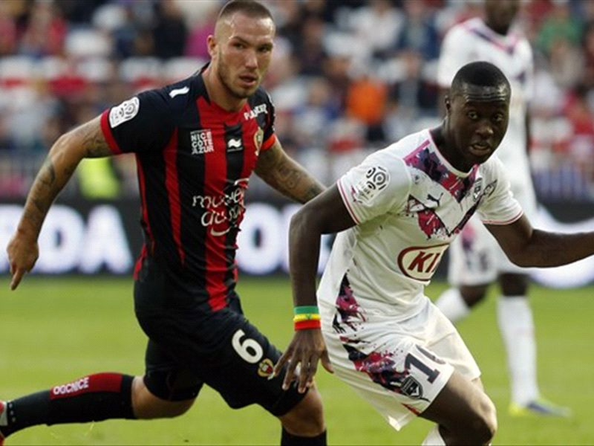 Bordeaux Işığı Gördü: 1-2