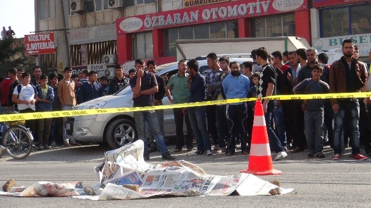 Dilencilik Yapan Suriyeli Çocuk Tır\'ın Altında Kaldı