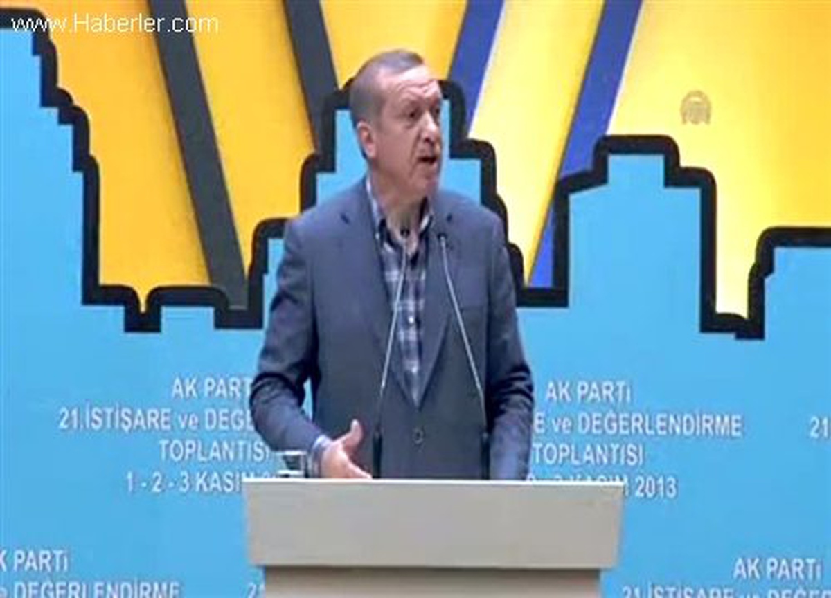 Erdoğan: "Onların görevi yakıp yıkmak, bizim görevimiz daha fazla yapmak"
