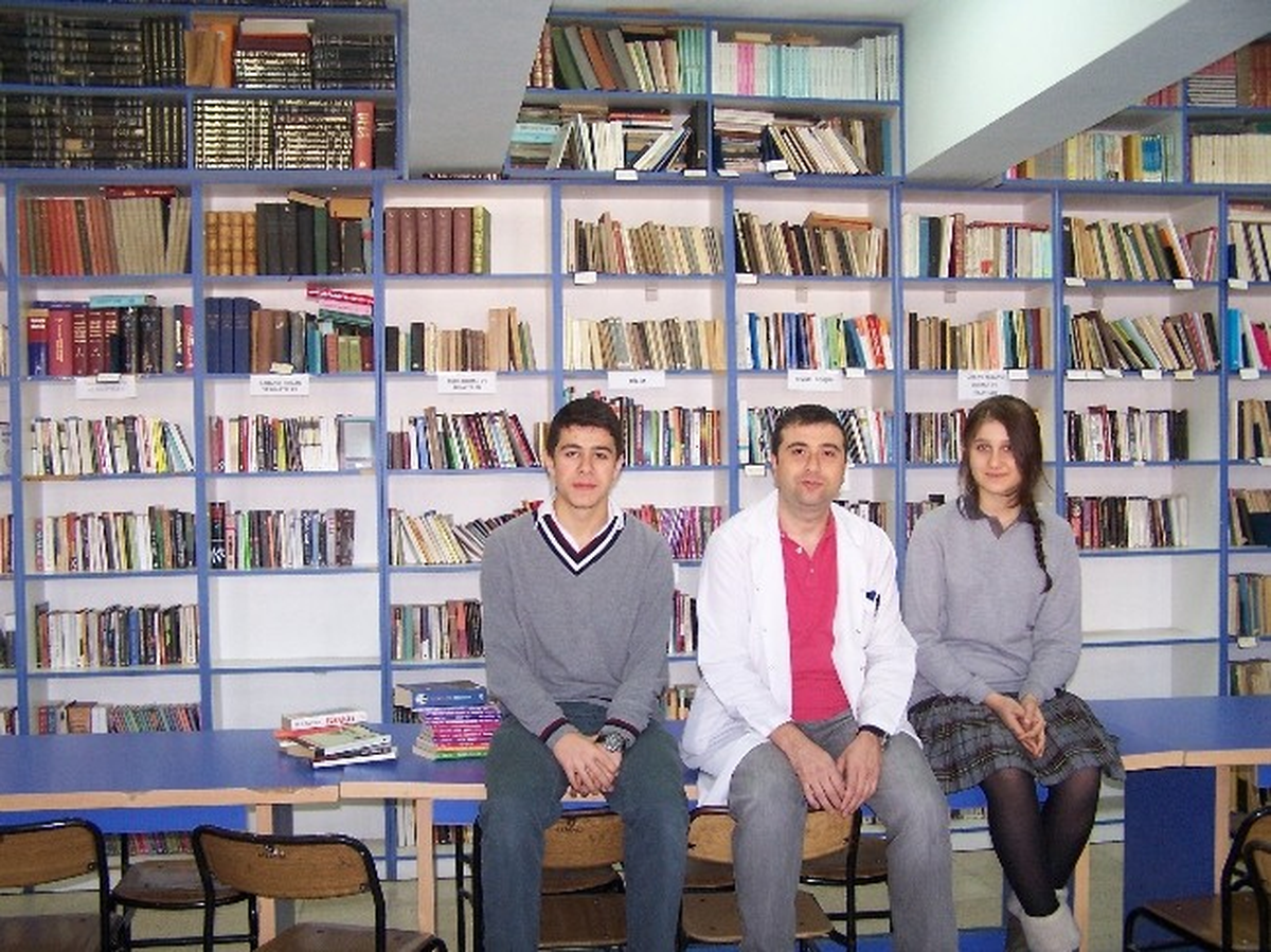 Göl Anadolu Öğretmen Lisesine 900 Kitap Hediye Edildi