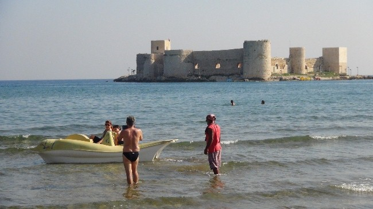 Mersin\'de Kasım\'da Deniz Keyfi