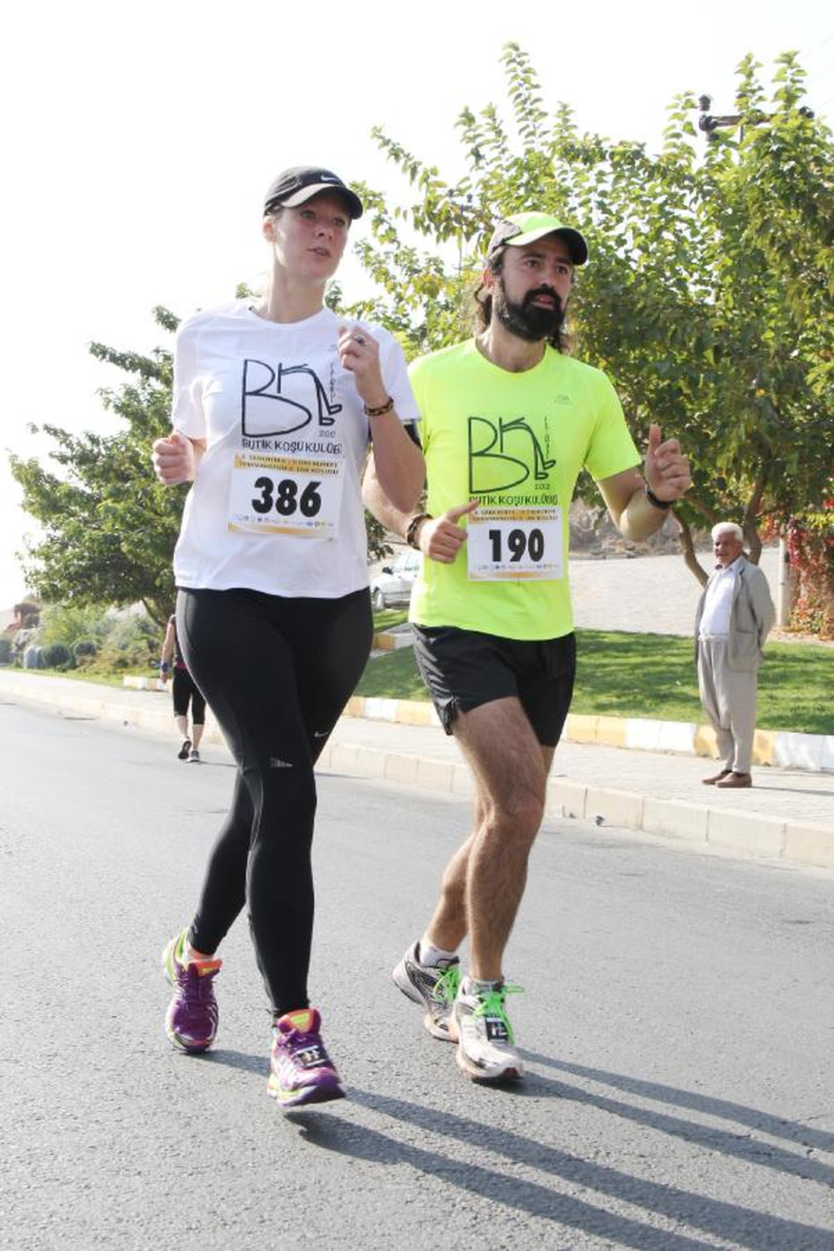 Maratonu Kazananlara Madalya, Para ve İsot Virildi