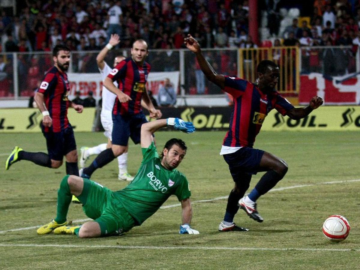 Mersin 10 Kişiyle Direndi: 0-0