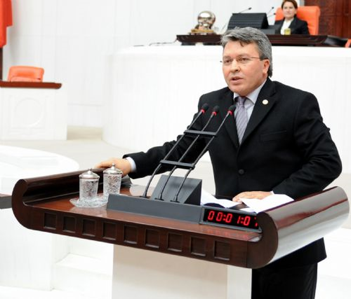 Milletvekillerinin Başörtüsü ile Meclis\'e Girmesi