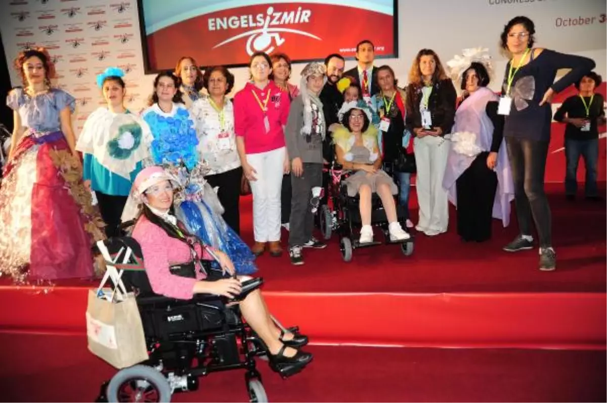 Podyumda da Engel Tanımadılar