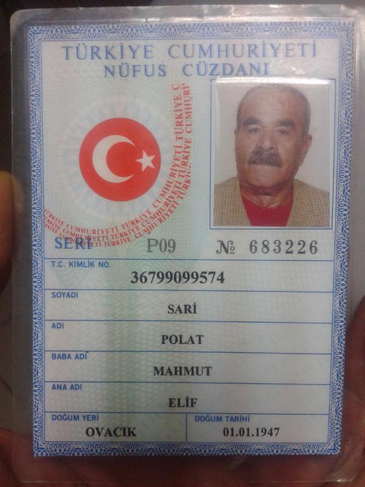 Polis Olduğunu Söyleyen Kişiye Kimlik Sorunca Kalbinden Bıçaklandı
