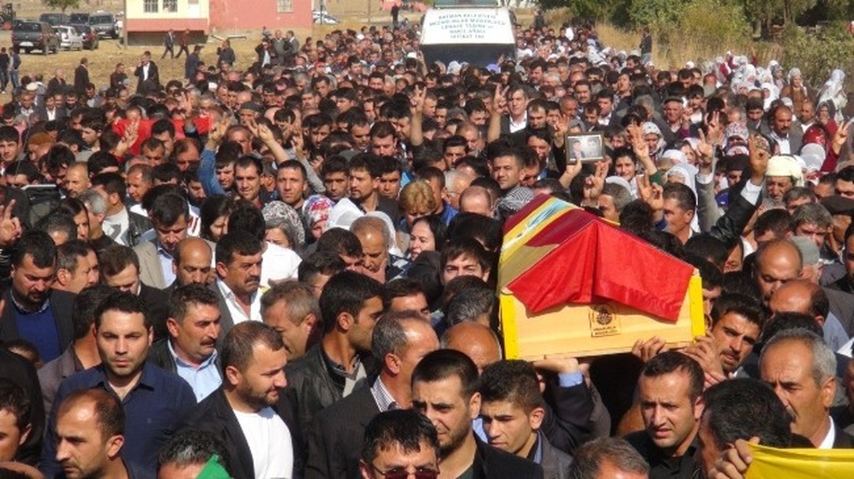 Silahlı Saldırıda Öldürülen Genç Toprağa Verildi