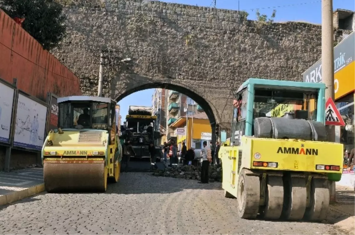 Trabzon Belediyesi\'nin Asfaltlama Çalışmaları Tüm Hızıyla Devam Ediyor