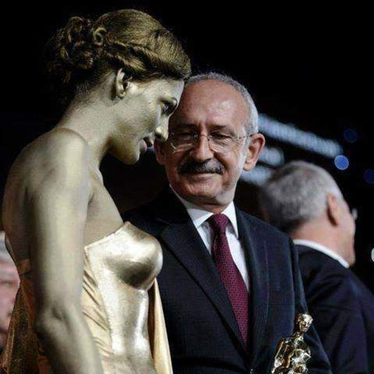 Ak Partili Vekiller Kılıçdaroğlu\'nun Fotoğrafını Paylaştı